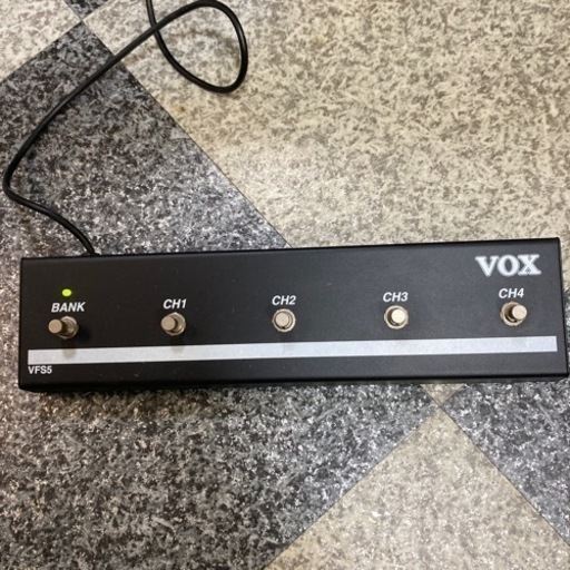 VOXギターアンプとフットスイッチ
