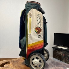 タイヤ付ゴルフキャディバックの画像