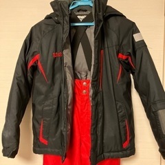 140cmスキーウェア 男の子　赤　黒　【1】の画像