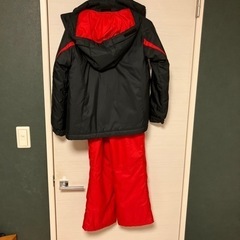 140cmスキーウェア 男の子　赤　黒　【1】の画像