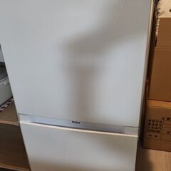 【Haier 2022年製121L　冷蔵庫　JR-NF121B】