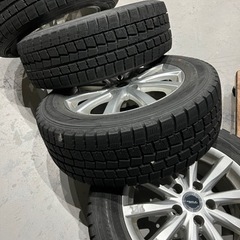 締切　16インチ　スタッドレス　ホイールセット、セダンサイズ　215/60 の画像
