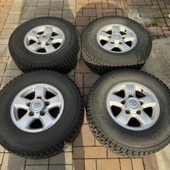 ランクル純正スタッドレス16インチタイヤ・ホイールセット275/70R16 22年製 275/70r16スタッドレス ホイール付き ランクルサイズ