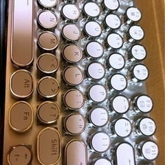 キーボード　タイプライター風
