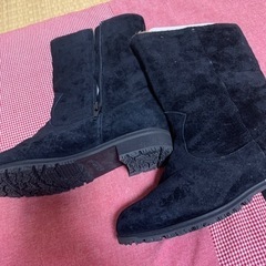 ブーツ差し上げます　23 ハッシュパピー　黒の画像