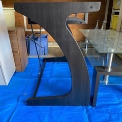 ★良品激安★ガラステーブル　ガラスボード　ファニチャーの画像