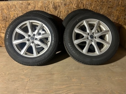 フォレスターにはいてました。