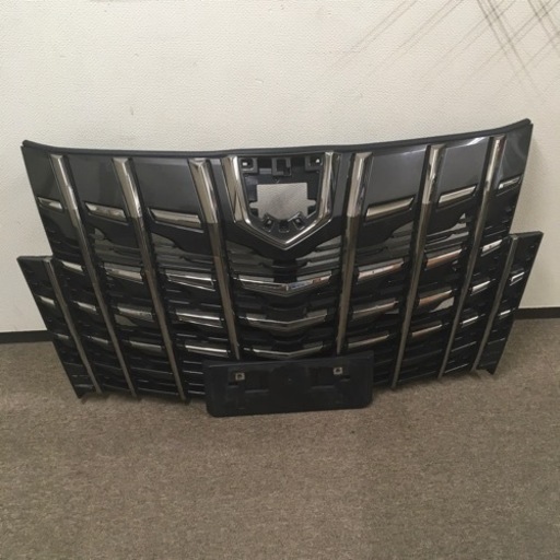 トヨタ  アルファード　フロントグリル