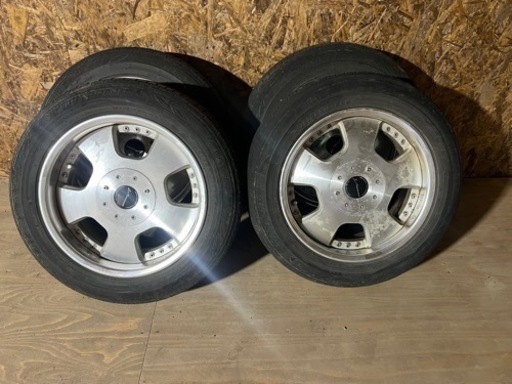 5穴、4穴マルチになります。