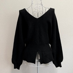 Newlyme Vネック　ニット　プルオーバーの画像