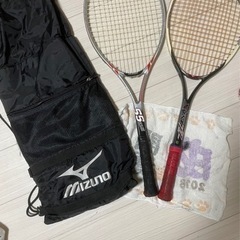 ソフトテニスラケット&ボールの画像