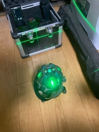 VOICE  墨出し器　レーザー　3脚付き