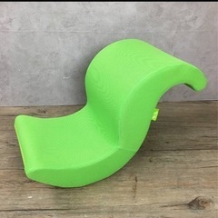 ゆらころん　マッサージクッション　椅子