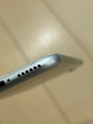 iPhone6s 64G SIMロック解除　silver