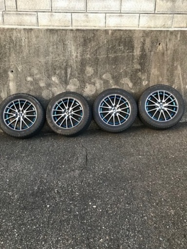 スタッドレスタイヤ　ホイルセット225/55R17