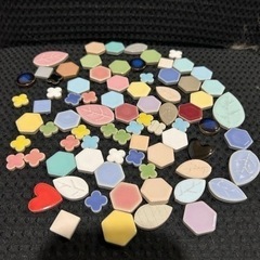 いろんなサイズのタイルの画像