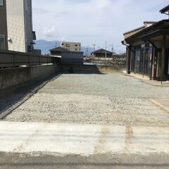 砕石敷き込み（お墓の砂利敷きも対応可能)