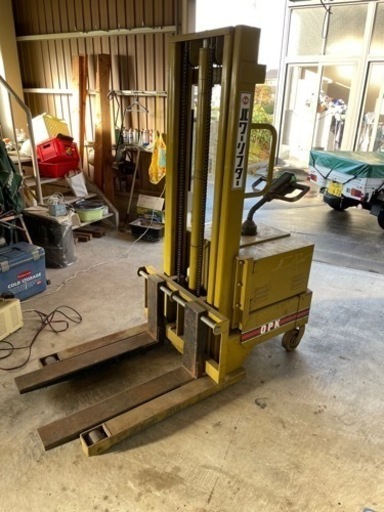 パワーリフター　電動リフター　フォークリフト