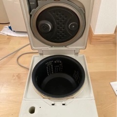 MITSUBISHI NJ-XS108J 三菱 蒸気レス炊飯器 