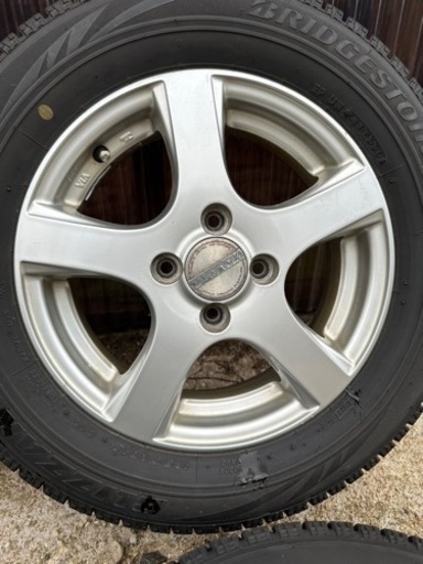 ブリヂストンスタッドレスセット　165/70R14 VRX 20年製造