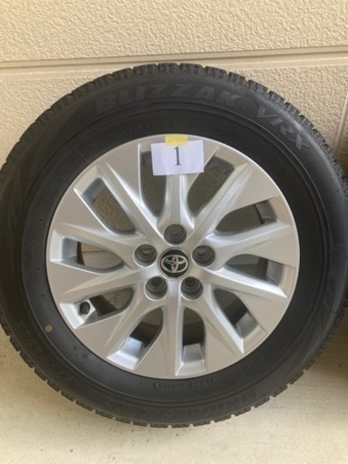 トヨタ210系カローラツーリング(2020年式) スタッドレスタイヤ+トヨタ純正アルミ    4本セット
