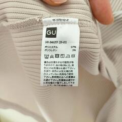 GU ベージュ ワンピースの画像