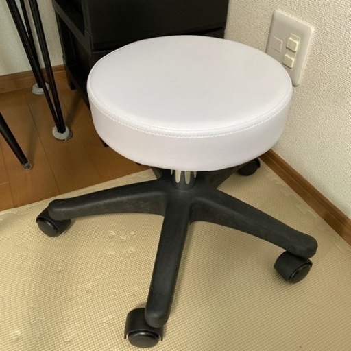 【現地引き取り限定】昇降機能付き　キャスター付き　丸椅子　イス