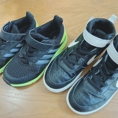 子ども　靴　19センチの画像