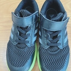 子ども　靴　19センチの画像