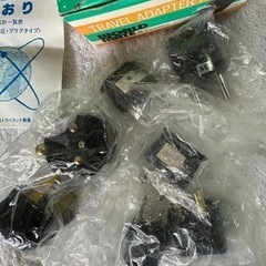 トラベルアダプター7個セットの画像
