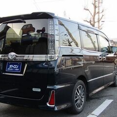 【人気のお車！】大きな車体でもバックカメラで駐車安心＆楽々です！！の画像