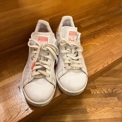 adidasスタンスミス