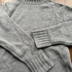 ［決まりました値下げ］GU タートルニットの画像