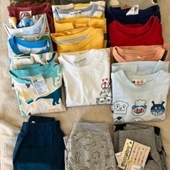 子供服　90サイズ　17着（トップス14、ズボン3）