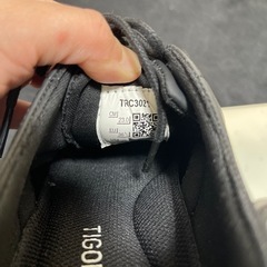 お値下げ中！ティゴラスマート23cm レディースの画像