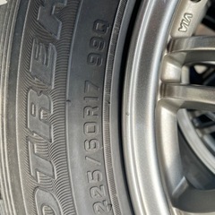 スタッドレスタイヤ（ナット、ホイール込み）4本の画像