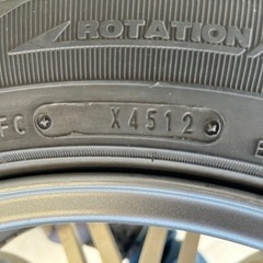 スタッドレスタイヤ（ナット、ホイール込み）4本の画像