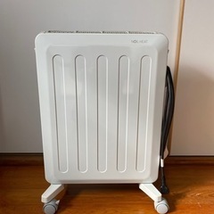流行りのオイルレスヒーター（DHS-1521）  3年保証付き　日本製の画像