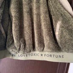 LOVETOXICのアウターの画像