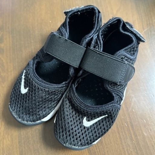決まりました！NIKE リトルリフト　ブラック　16センチ