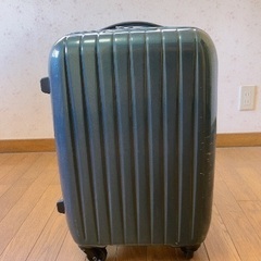 サムソナイト、機内持ち込み用のスーツケース
