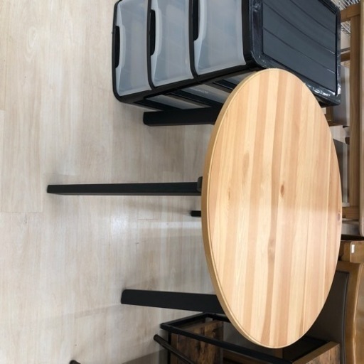 IKEAのテーブル（GAMLARED）のご紹介です