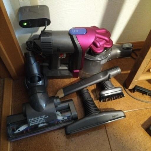 ※ジャンク品　Dyson　ダイソン掃除機　写真の充電器以外全て(充電器は＋3000円)