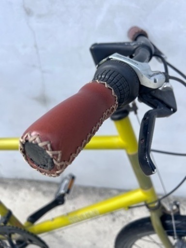 【程度良】BRUNO ブルーノ ミニベロ 20インチ 小径自転車 8段変速ギア付 450mm マスタード