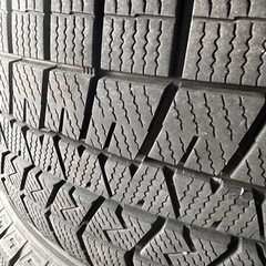 225/60R17 アル、ヴェル、エクストレイル等の画像