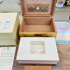 クエルボ・イ・ソブリノス 調湿ボックスの画像