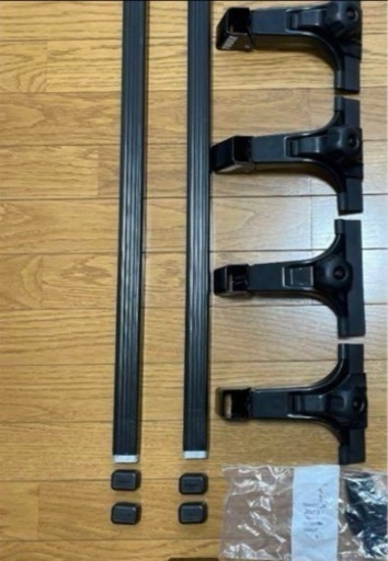 THULE ベースキャリア＆スクエアバーセット【TH951&TH7124】