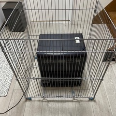石油ファンヒーター（柵付き）の画像