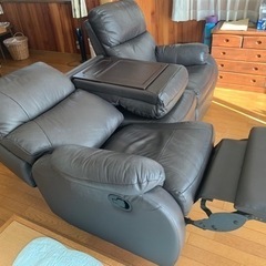 リクライニングソファー差し上げます。の画像