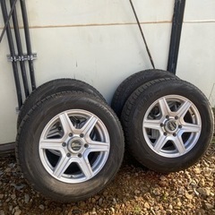 売約済み　札幌近郊！　中古スタッドレスタイヤ・ホイール付き　215/65R16  ハイエース　